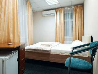 Мини-отель Акцент Санкт-Петербург Cемейный номер с собственной ванной комнатой-1