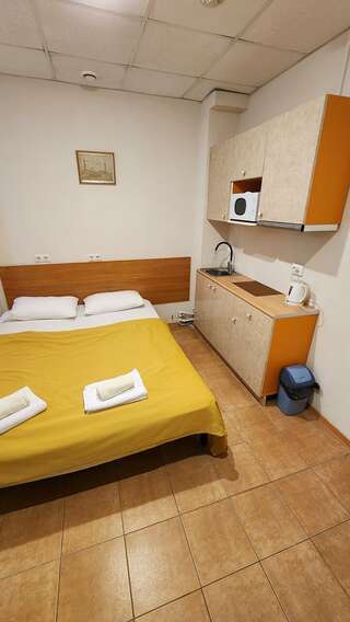 Мини-отель Акцент Санкт-Петербург Cемейный номер с собственной ванной комнатой-7